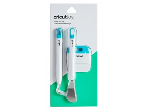 KIT DE HERRAMIENTAS CRICUT "INICIO", USE LA ESPÁTULA PARA LEVANTAR CON CUIDADO MATERIALES DELICADOS COMO PAPEL DE SU TAPETE DE CORTE. USE A EL DEPILADOR CUANDO NECESITE ELIMINAR PIEZAS DE VINILO Y IRON-ON NO DESEADAS DE SU DISEÑO. USE EL RASPADOR PARA APLICAR CALCOMANÍAS DE VINILO O LIMPIAR RESTOS DE MATERIAL DE SU TAPETE. COLOR BLANCO/MENTA (2007808).